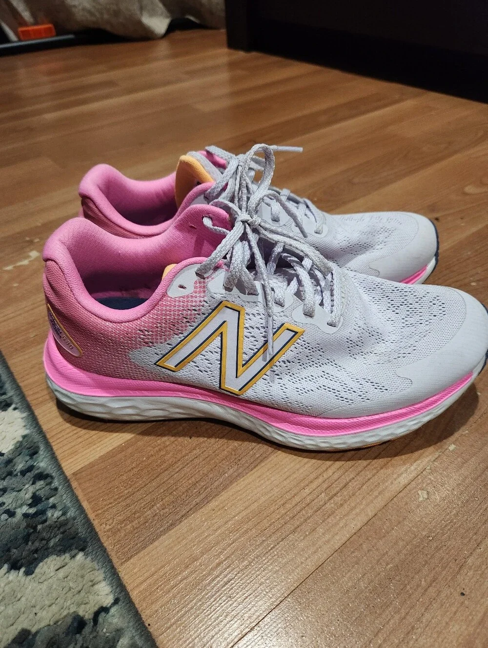 New Balance Women's Pink & White Running Shoes - Picture 1 of 2